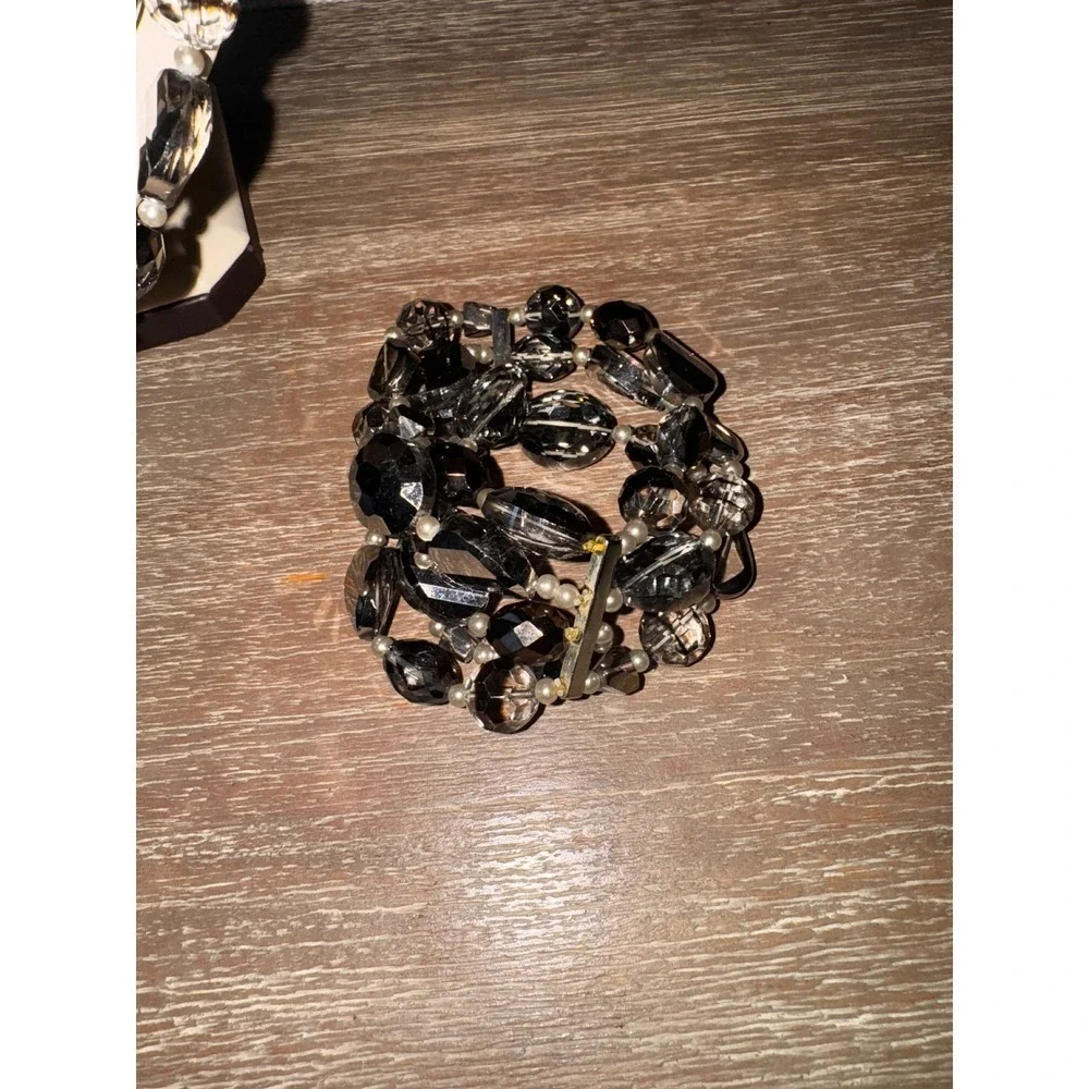 White‎ House Black Market Crystal Bracelet Faux Accents Elegant Jewelry